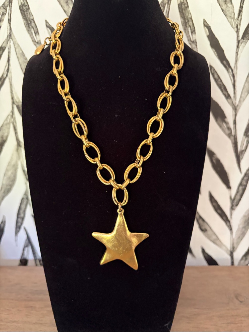 Bold Gold Star Statement Necklace | Chunky Double-Link Chain